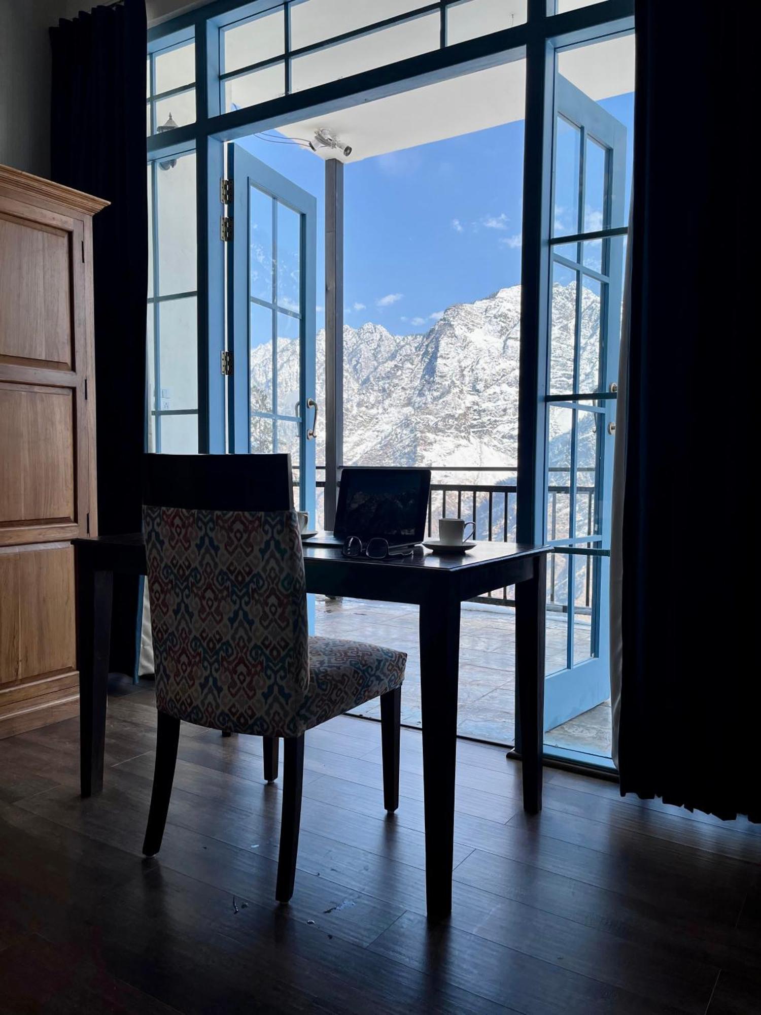 Faraway Cottages, Auli Joshīmath المظهر الخارجي الصورة