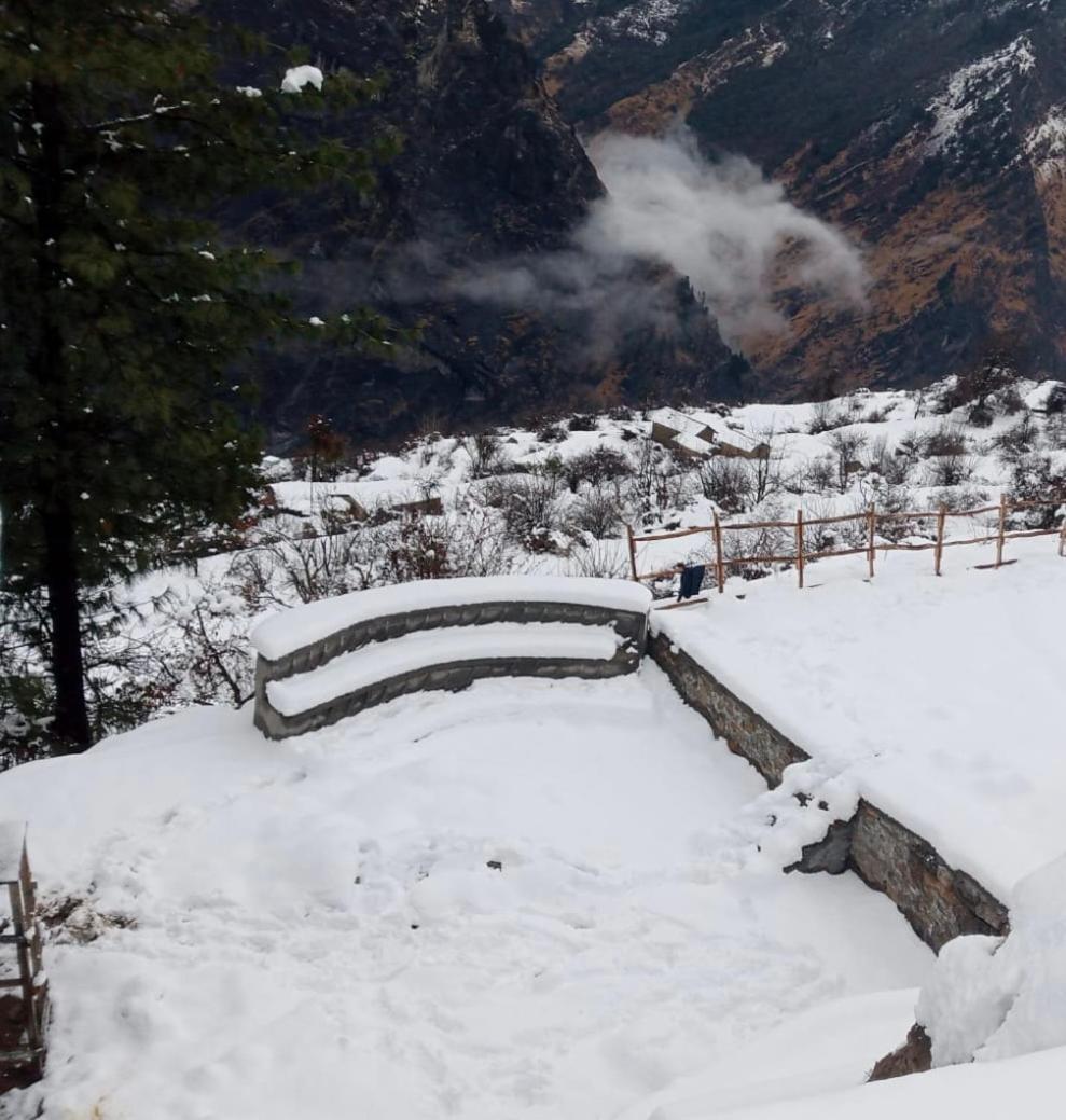 Faraway Cottages, Auli Joshīmath المظهر الخارجي الصورة