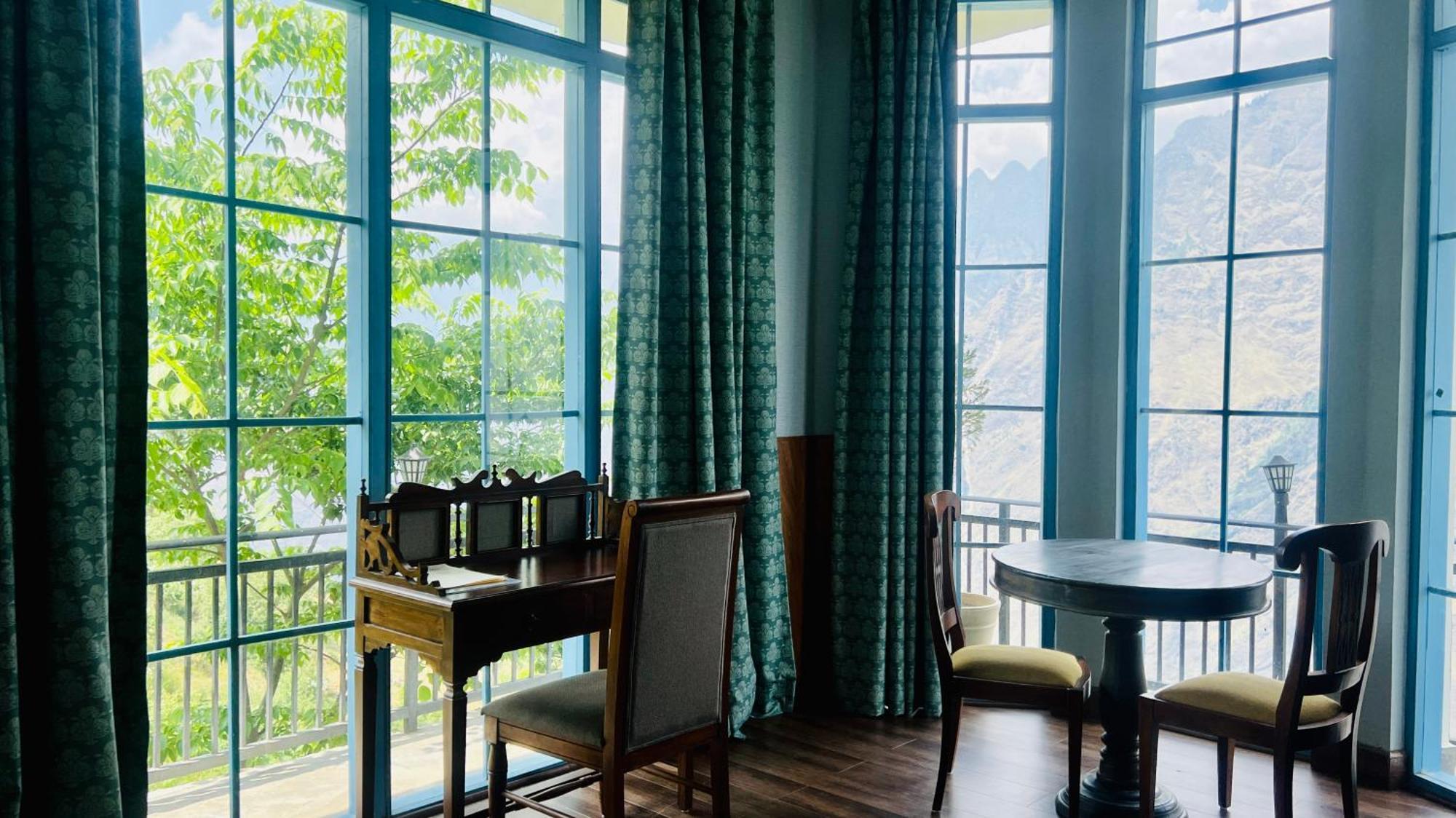 Faraway Cottages, Auli Joshīmath المظهر الخارجي الصورة